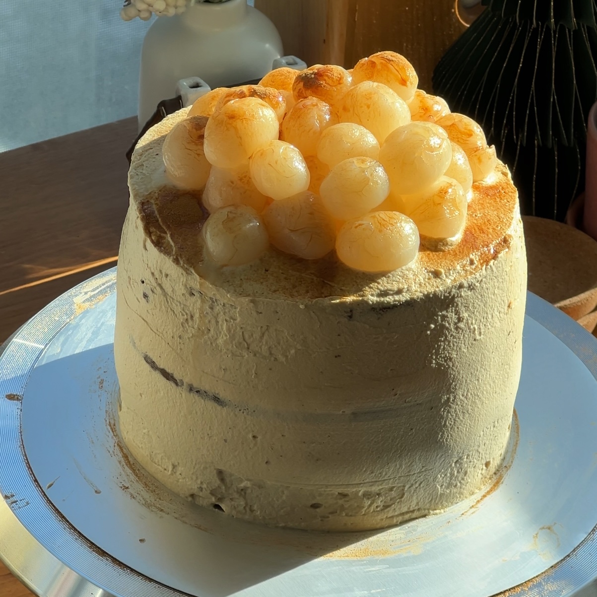 Hojicha Jasmine Longan Cake